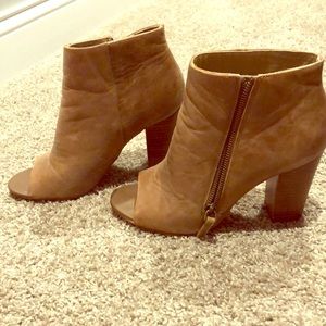 Levity Brown Ankle bootie